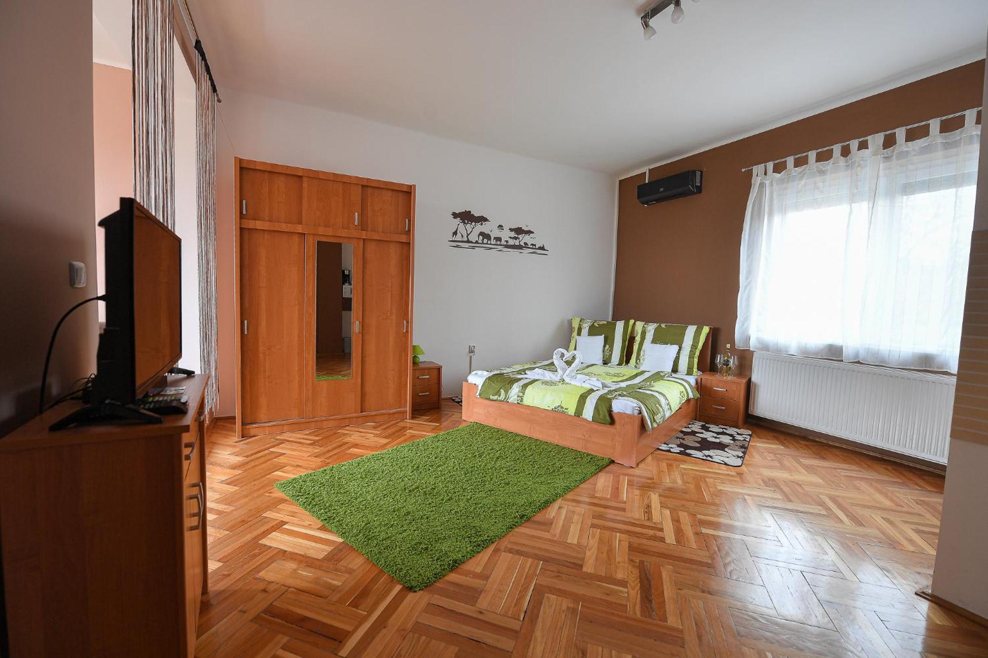 Kokusz Apartmanok Eger Room photo