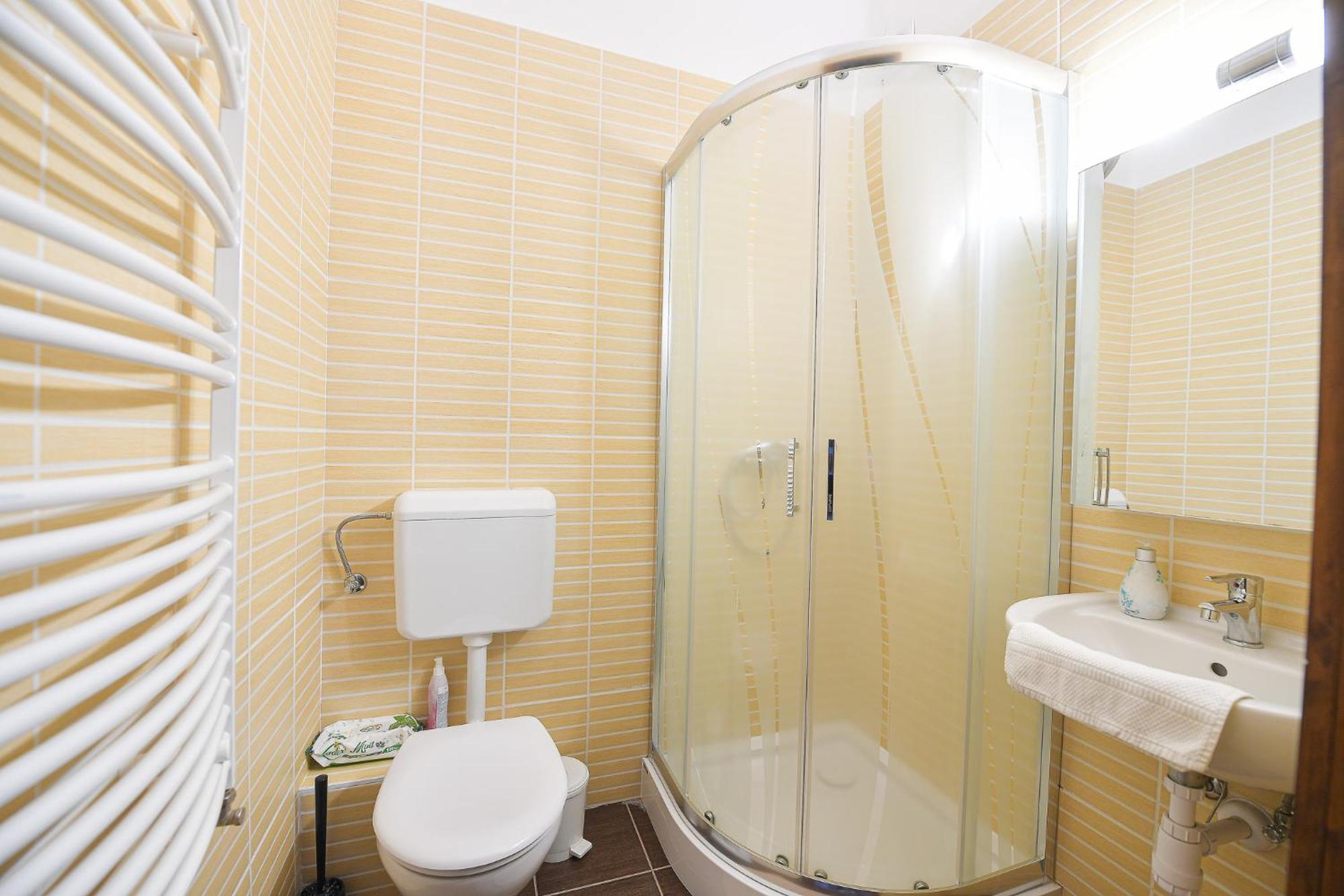 Kokusz Apartmanok Eger Room photo